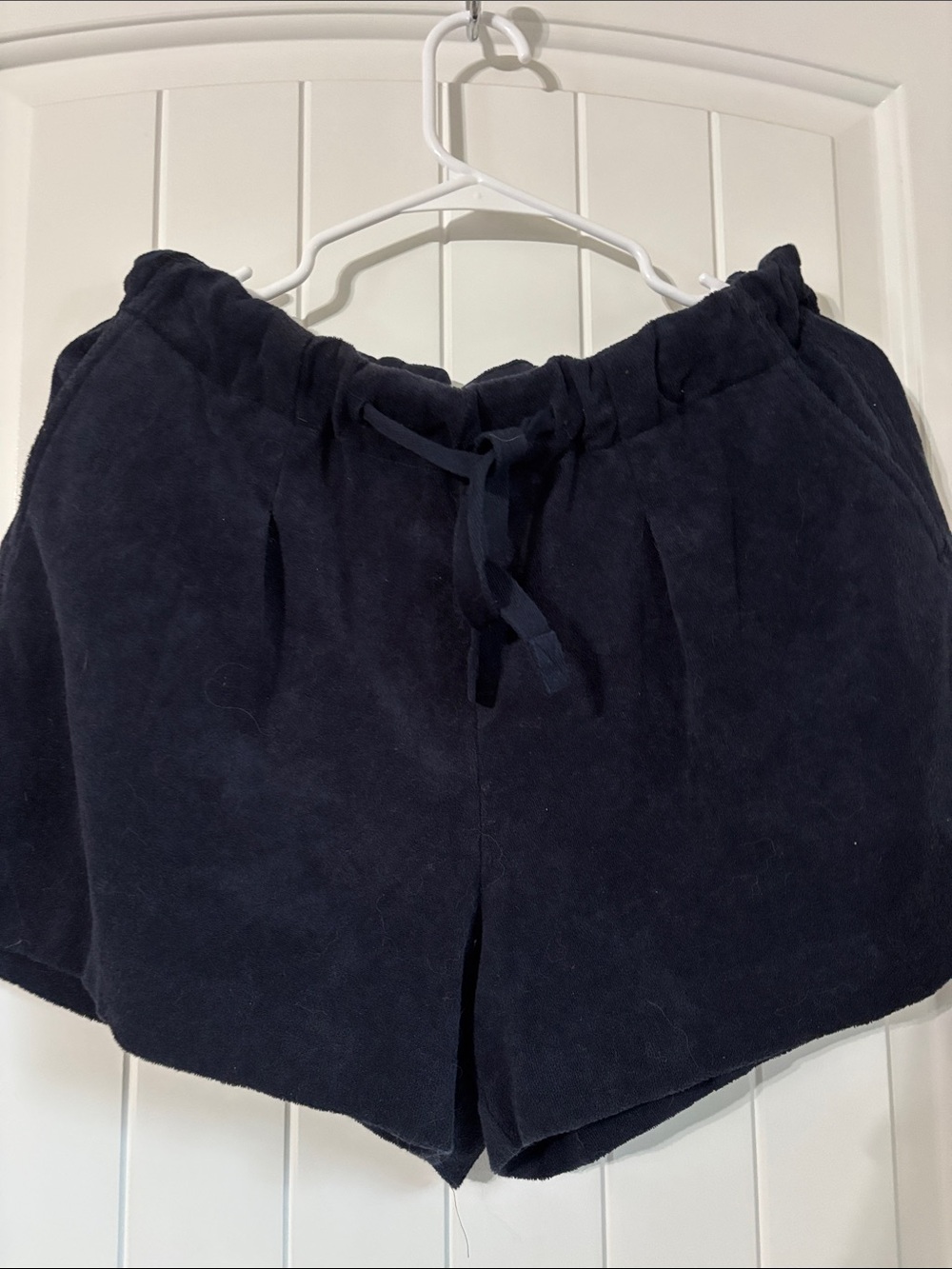 Vince High-Waist Cotton terry Shorts in Dark Navy